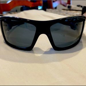 Oakley Oil Rig Sunglasses w/Polarized Lens